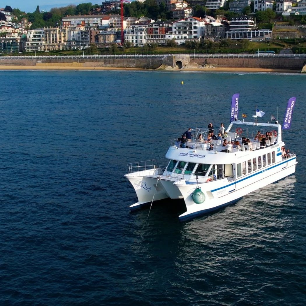 Catamarán Ciudad San Sebastián Katamarana 1