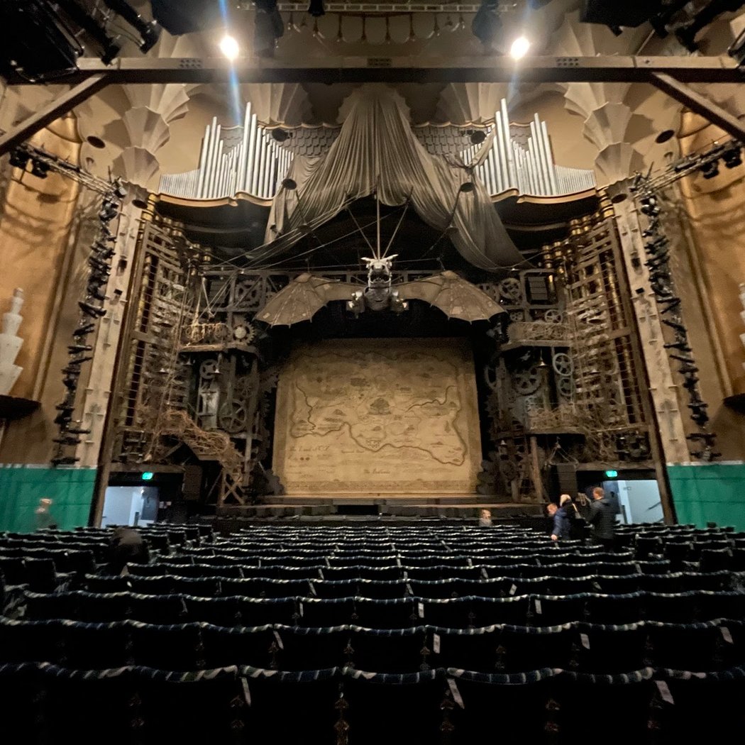 Apollo Victoria Theatre 2