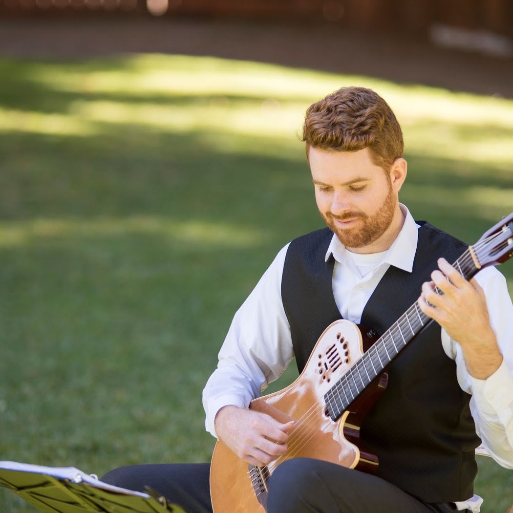 Classical Guitar Lessons Online & Wedding Guitarist - Stephan Kane 1