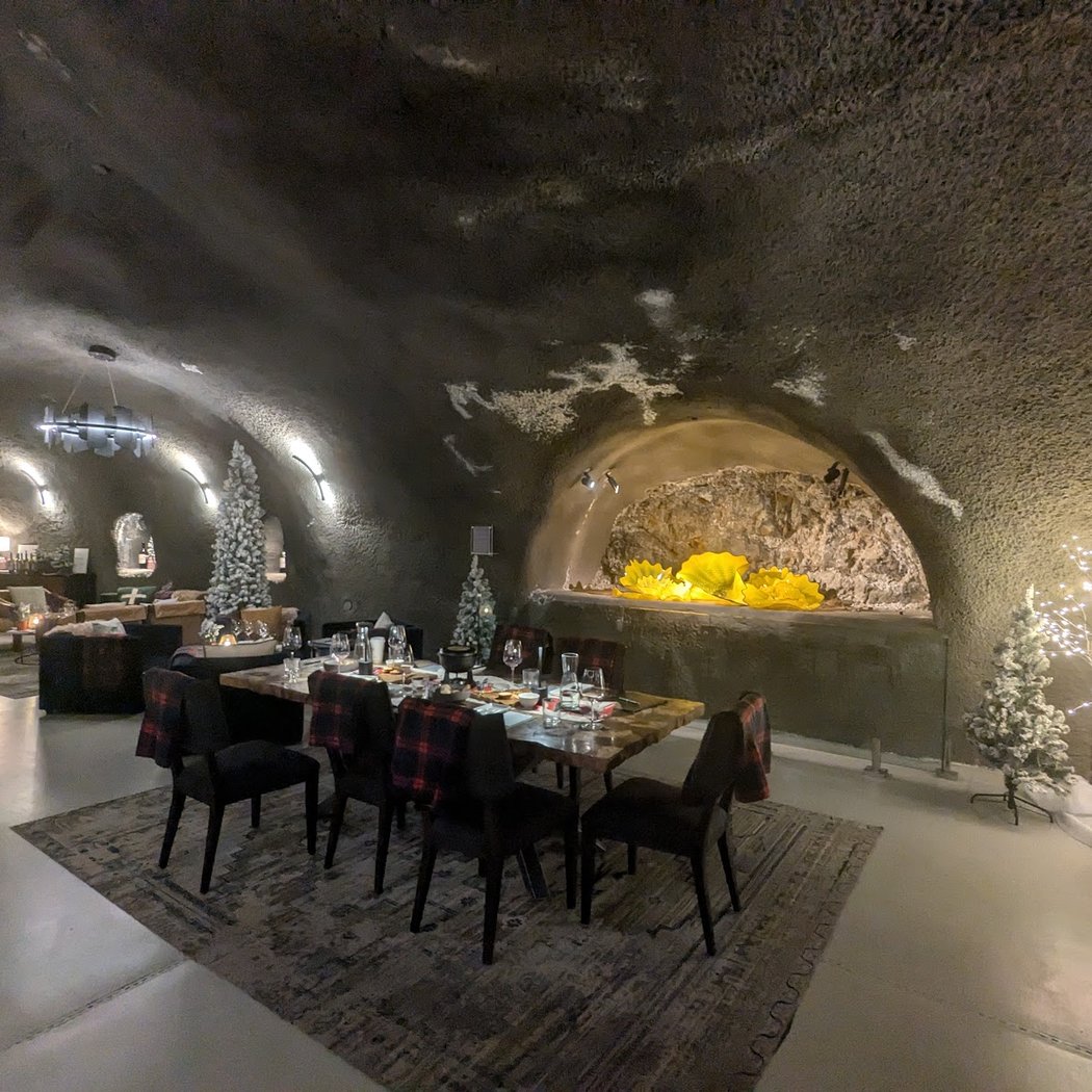 APRES SKI Cabernet Cave Experience 1