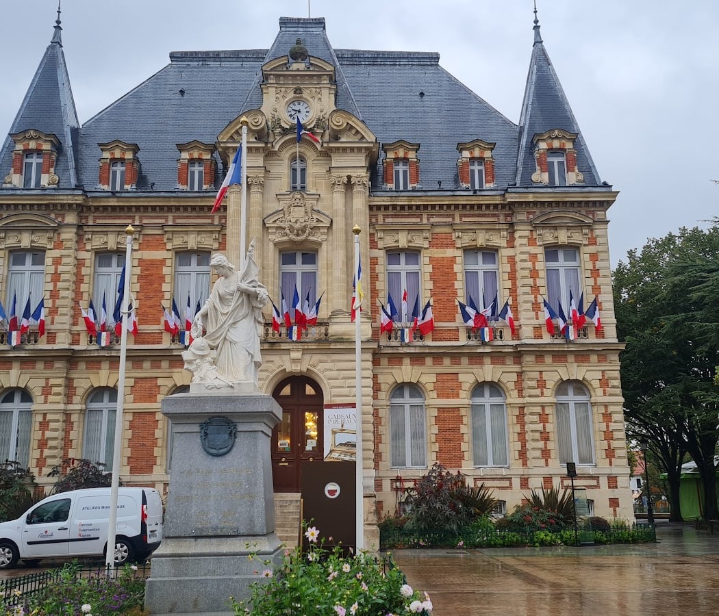 Monument aux morts de Rueil-Malmaison 2