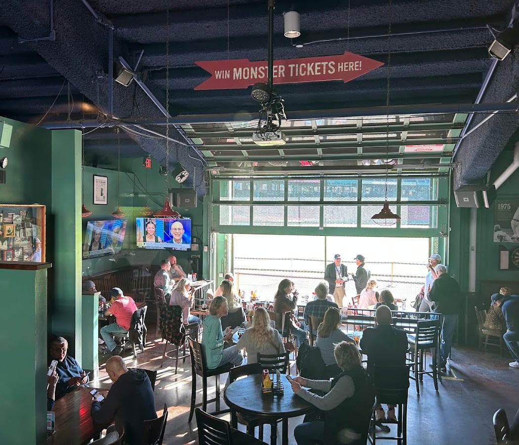 Trivia Nights at Bleacher Bar 1