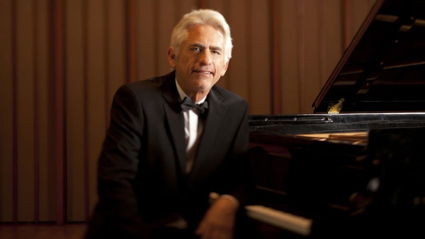 David Benoit's Christmas Tribute To Charlie Brown 1