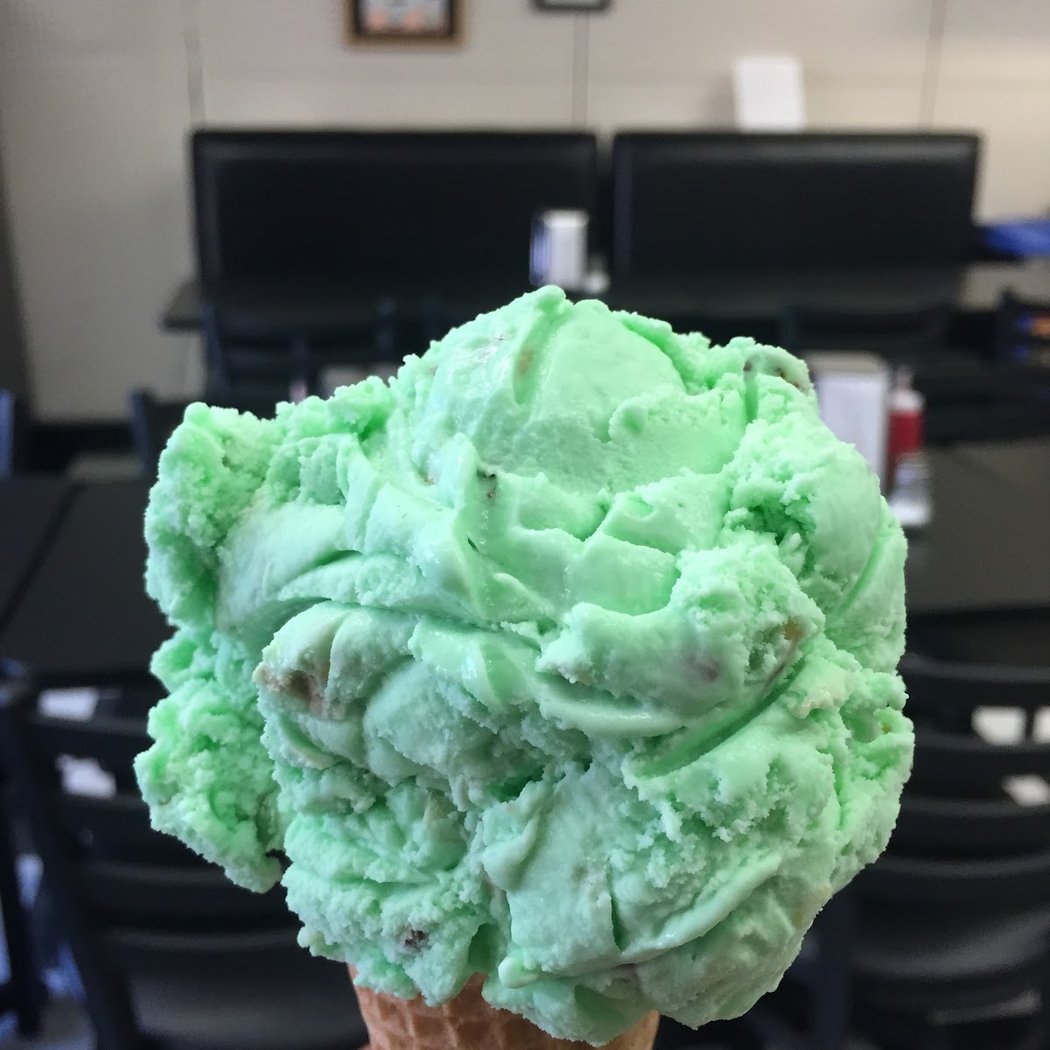 Dichter Pharmacy & Soda Shop 1