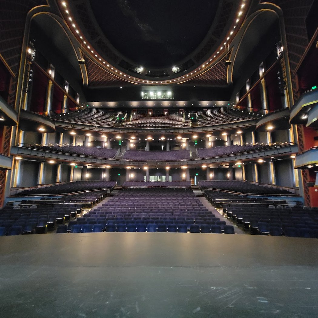 US Tour - SIX on Broadway 2