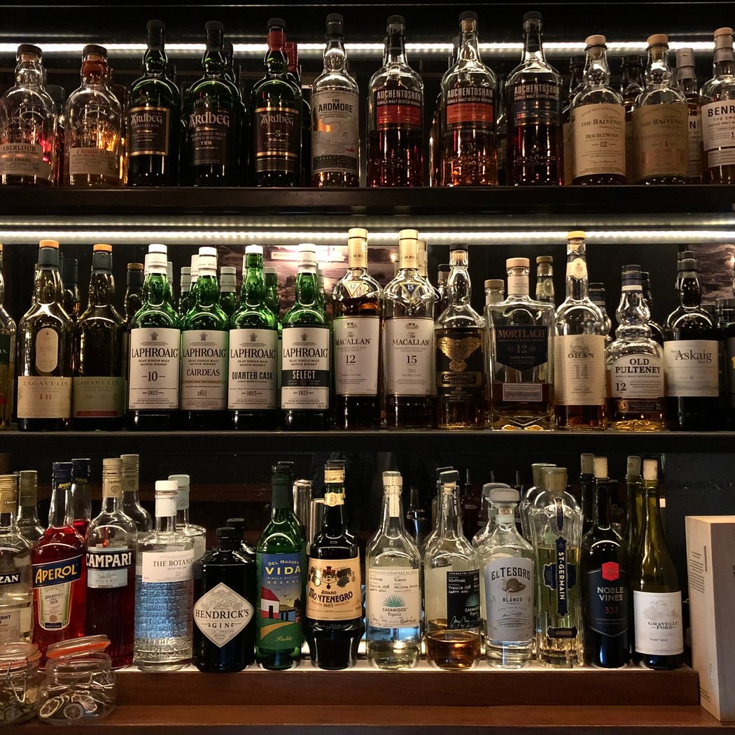 Caledonia Bar 2