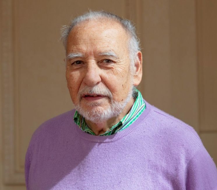 Tahar Ben Jelloun - May Circle 1
