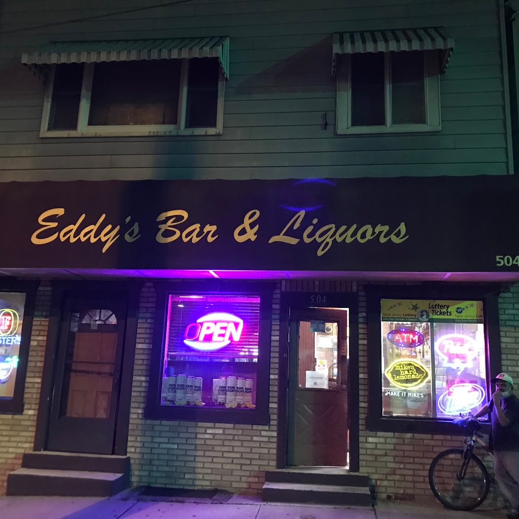 Eddys.Bar and Grill 2