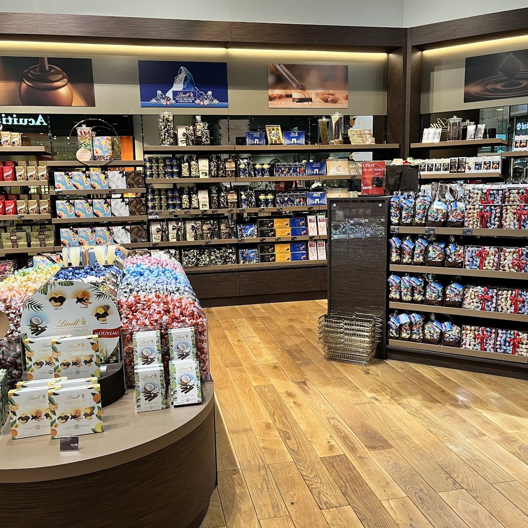 Boutique Chocolats Bar LINDT Marseille 3