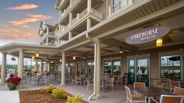 Lakehouse Tap & Grille 2