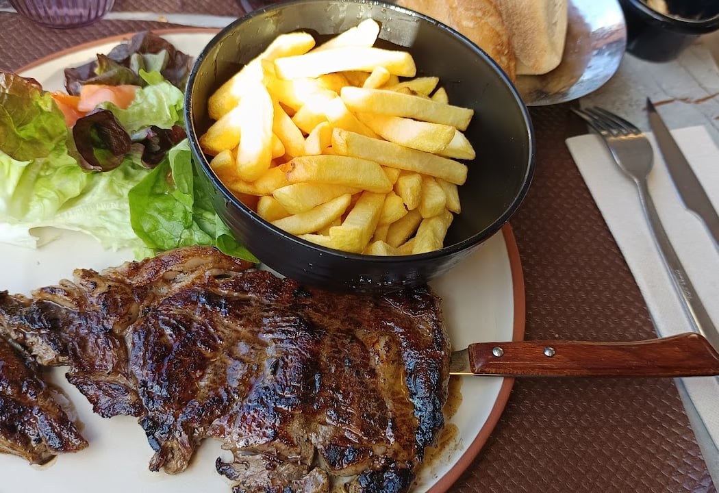 Ô2 Freres Brasserie Restaurant 3