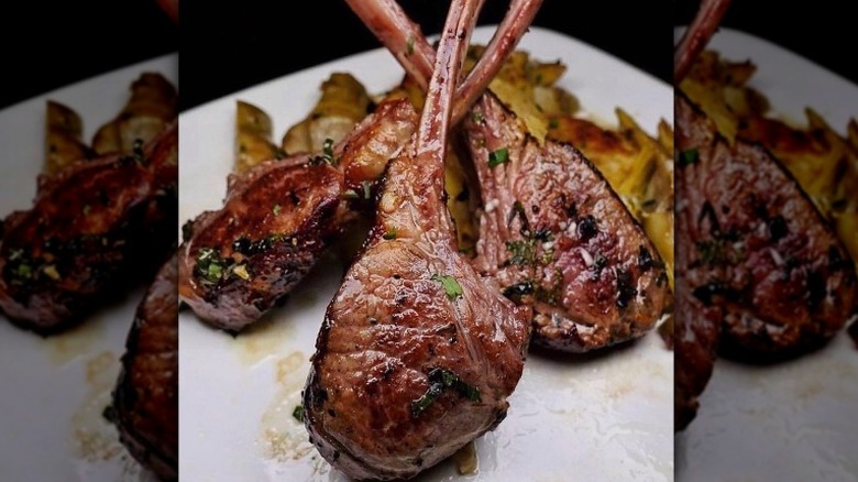 Christos Steak House 2