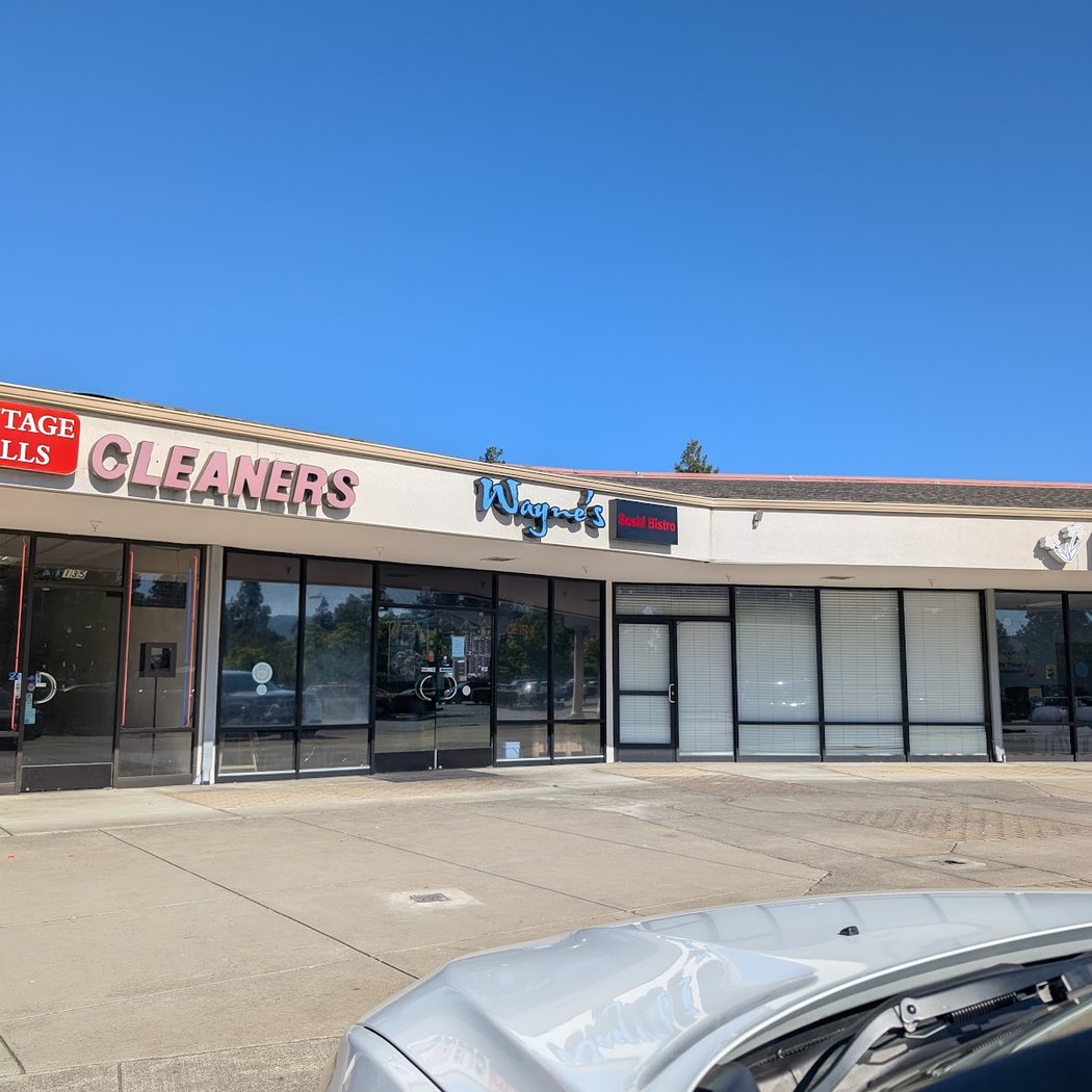 Wayne's Sushi Bistro 2