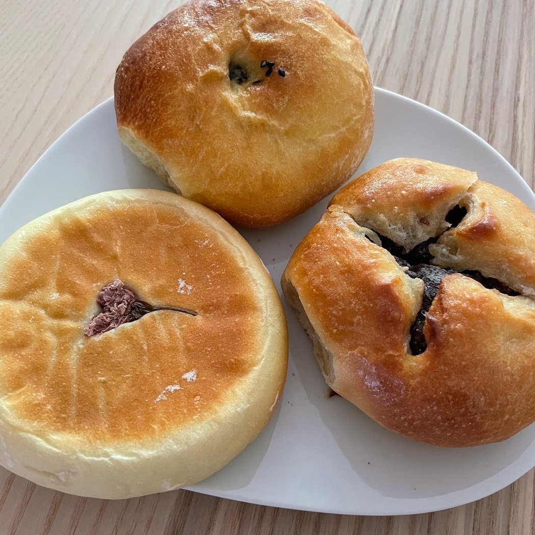 Jiro Cafe & Bakery 1