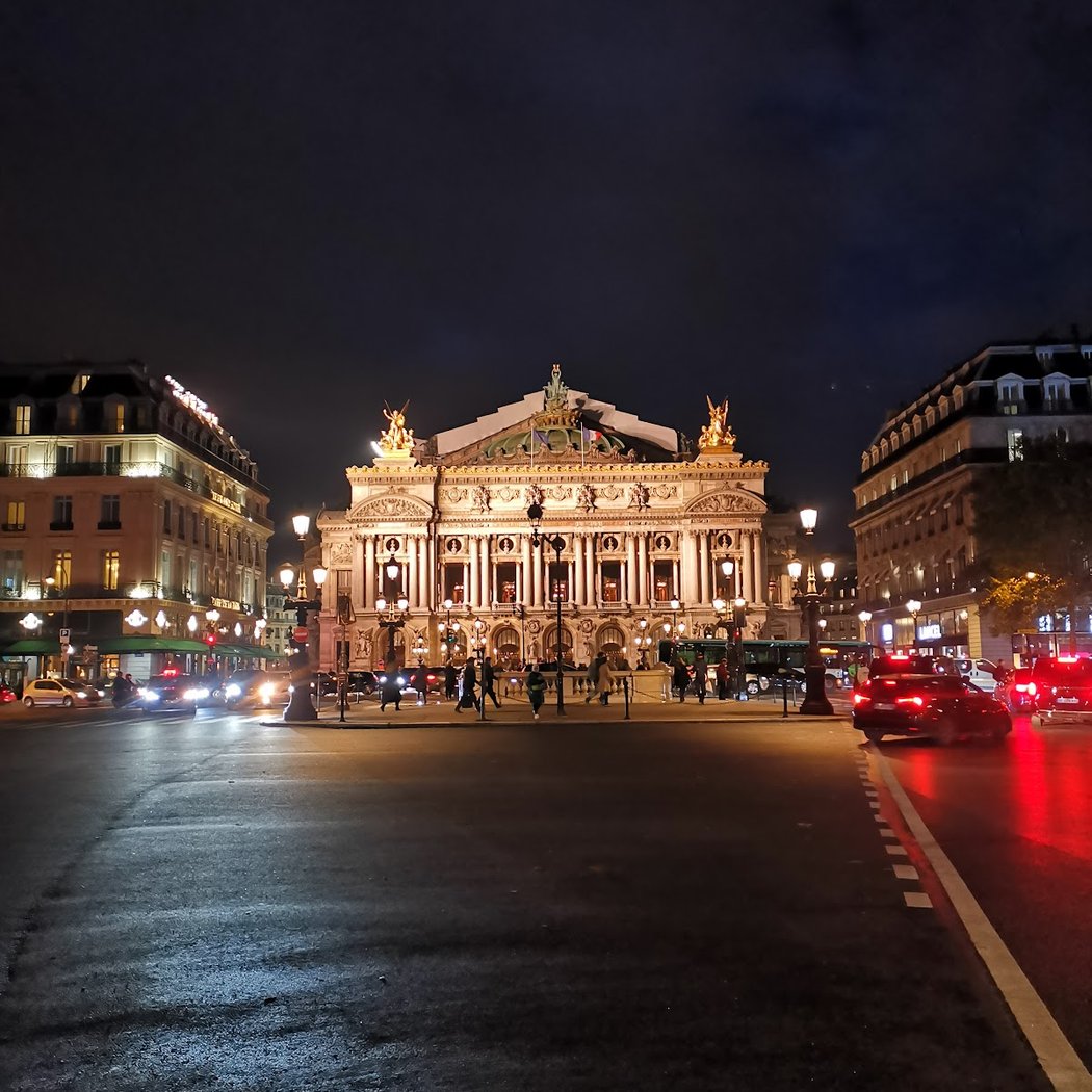Indulge in Luxury at Rue de la Paix 3