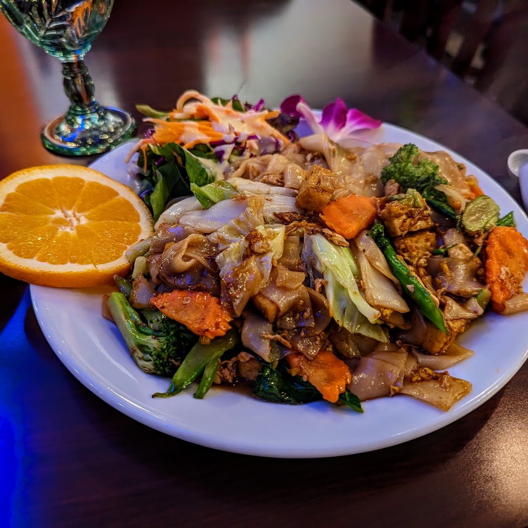 Million Thai Restaurant 3