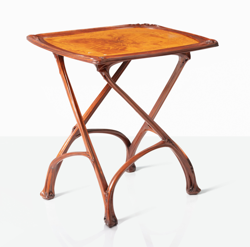 Vente aux enchères d'une table d'Hector Guimard 1