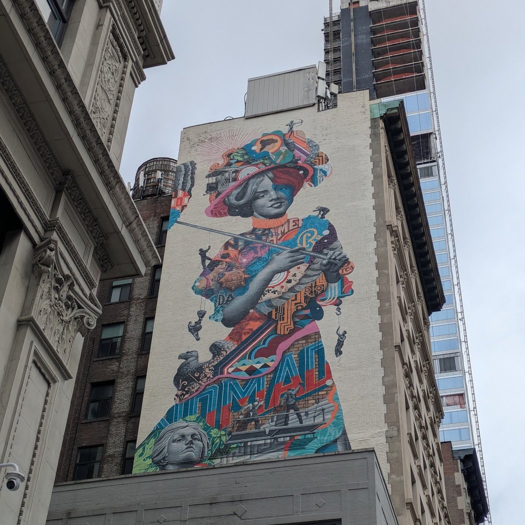 The Gilded Lady Mural by Tristan Eaton 4