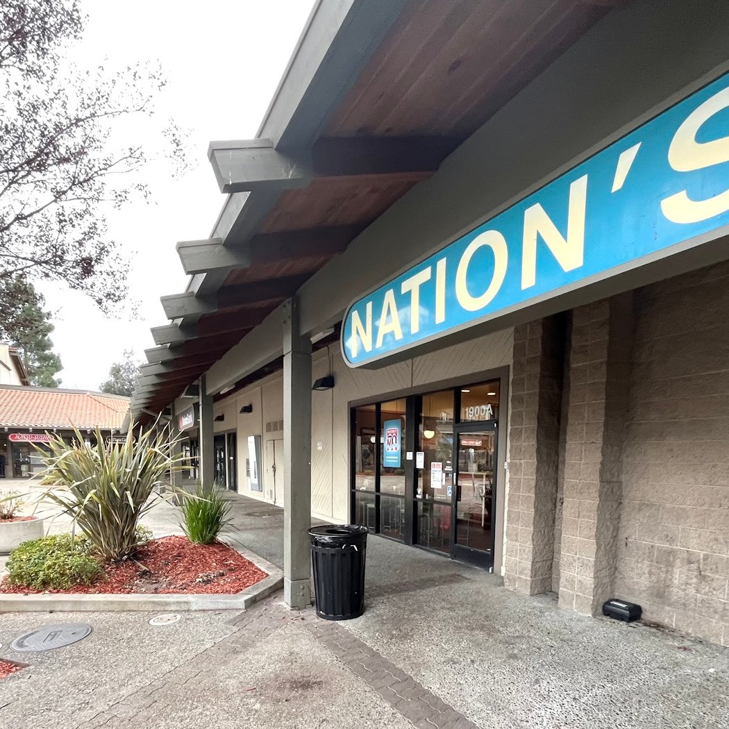 Nation's Giant Hamburgers & Great Pies 2