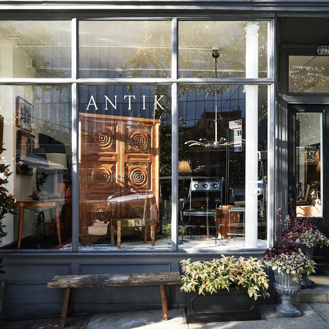 ANTIK Furnishings & Objects 2