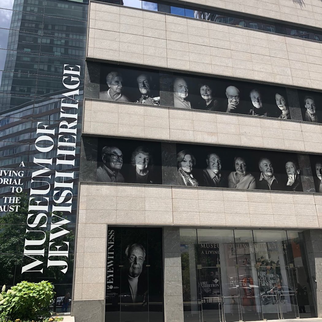 The Girl Bandits of the Warsaw Ghetto Book Talk 3