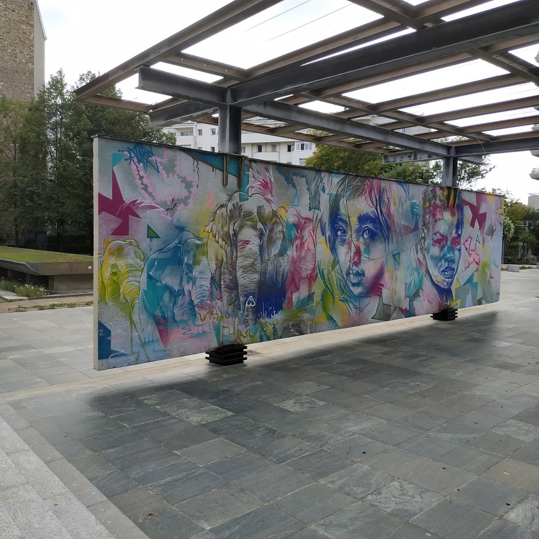 Street-Art : fresque "Enfants dans le Parc" de TORE dans le Jardin du Moulin de la Pointe 3