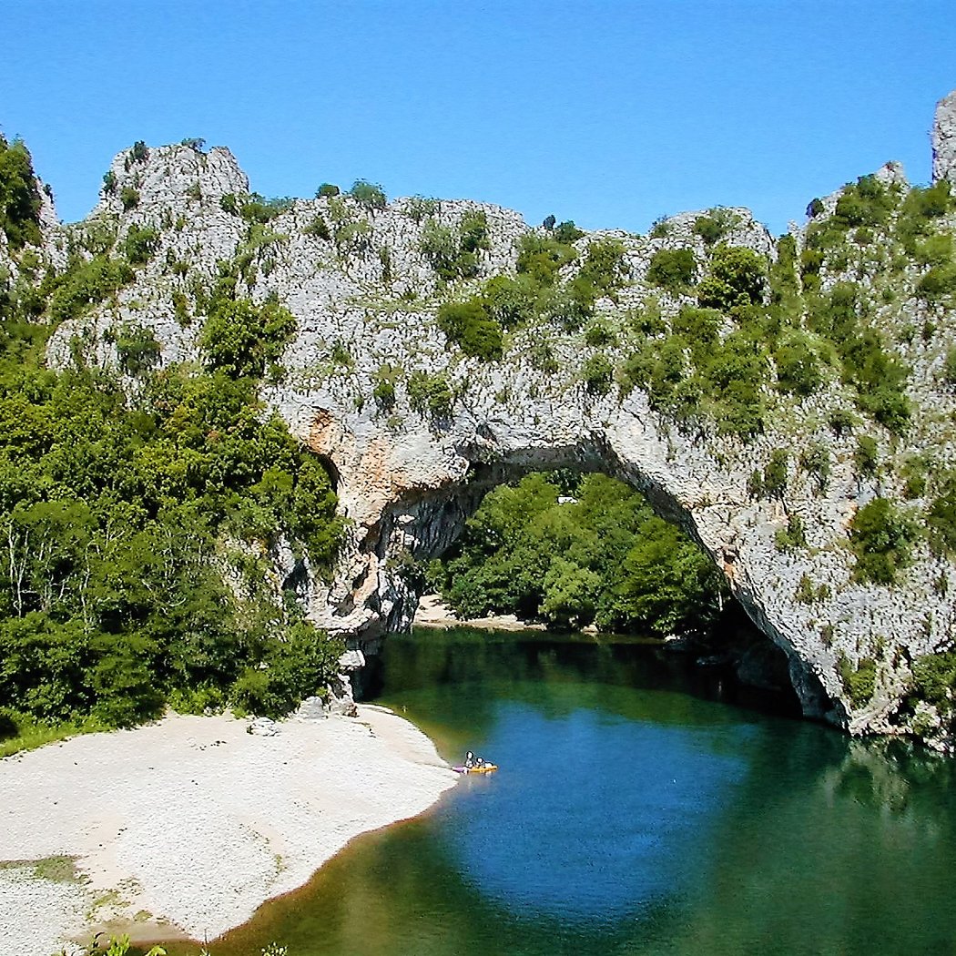 Vallon-Pont-d'Arc 1