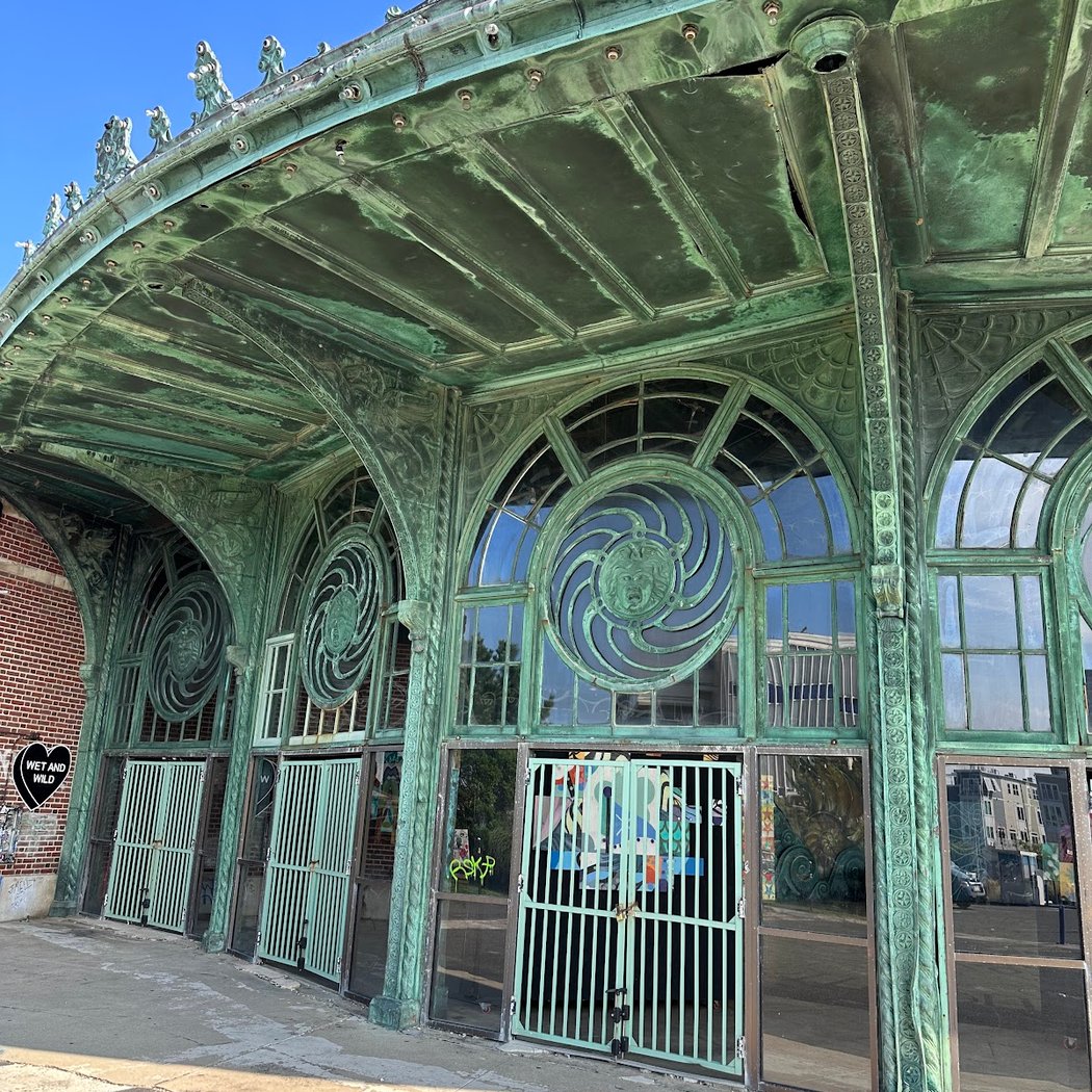 The Carousel Building 3