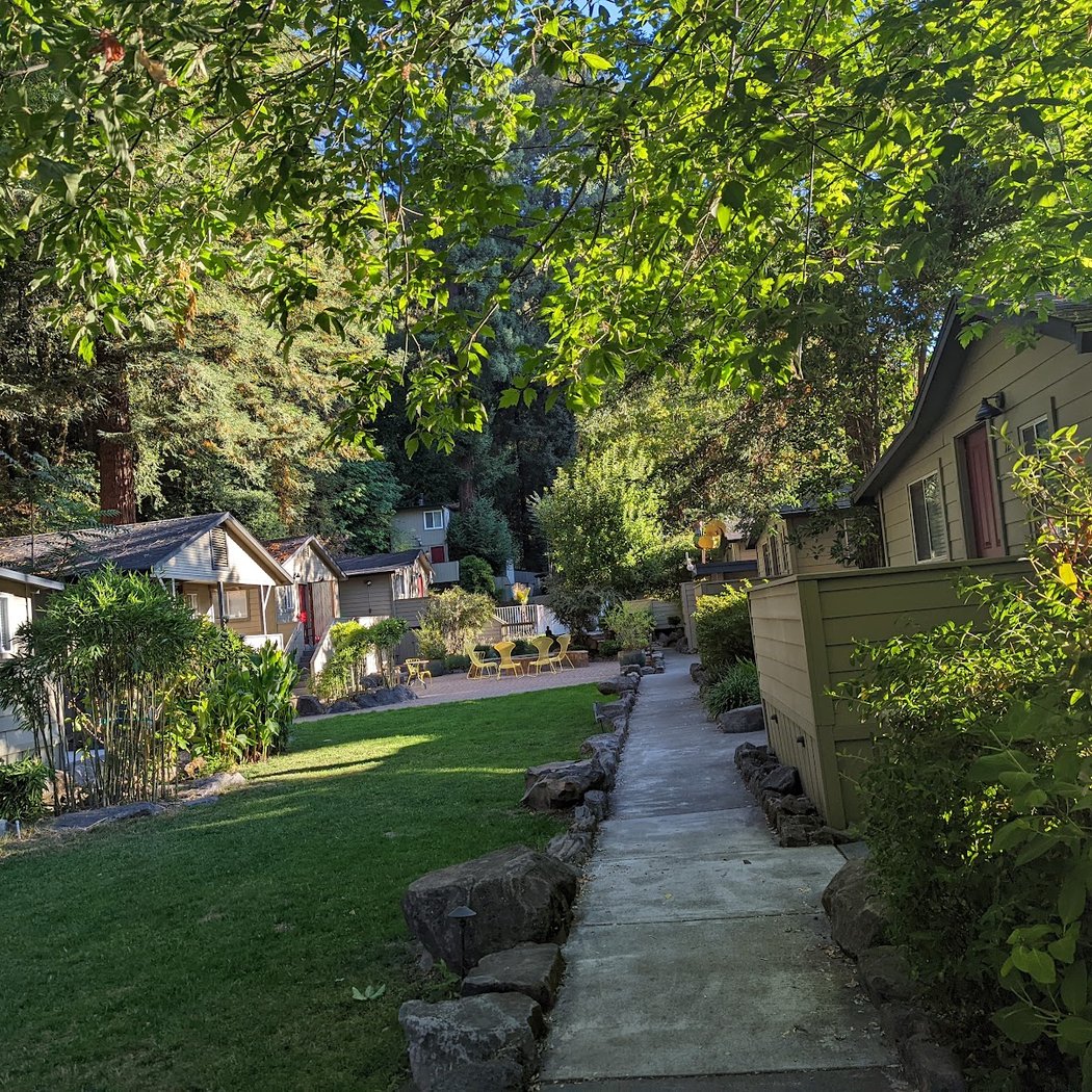 Cottages On River Road 1