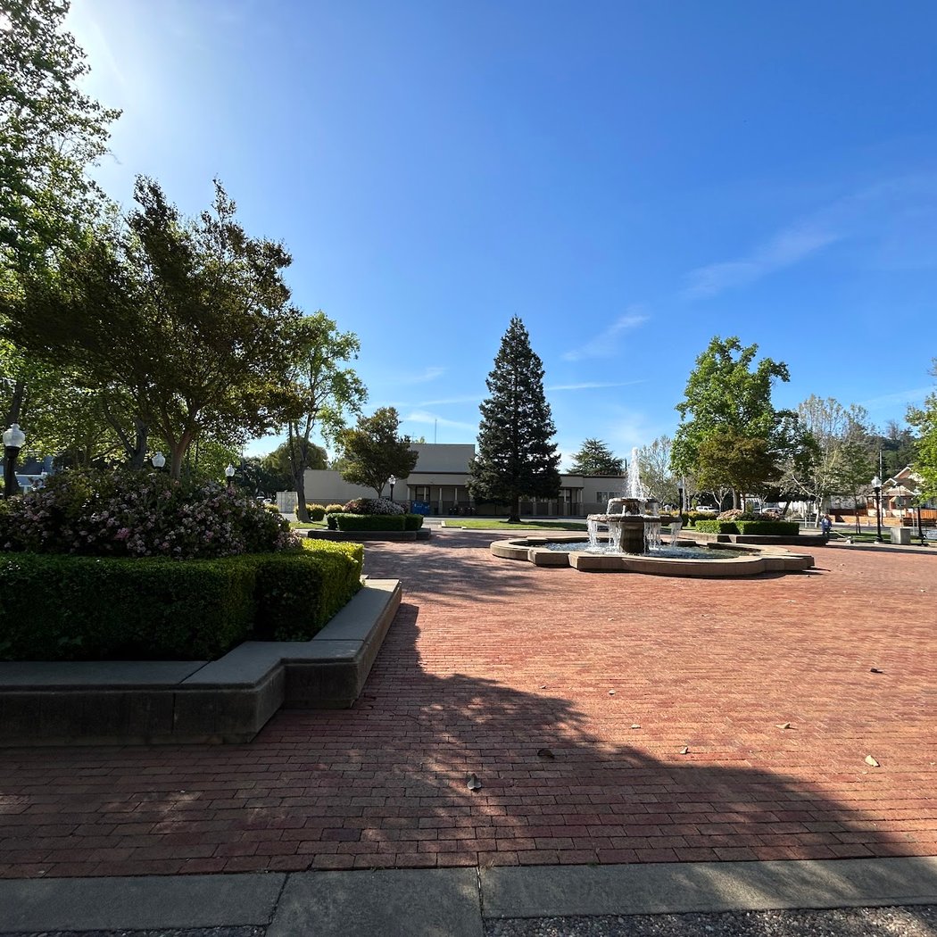 Plaza Ignacio Martínez 2