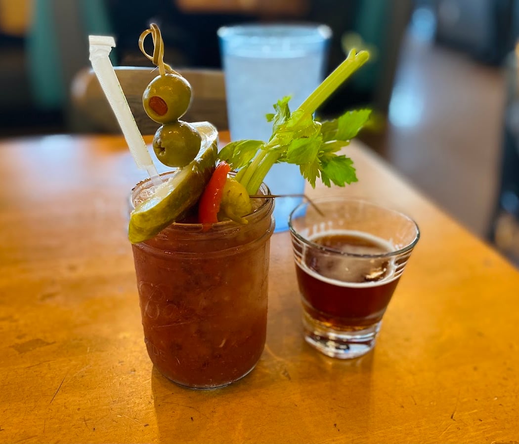 Mama's Comfort Food & Cocktails 3