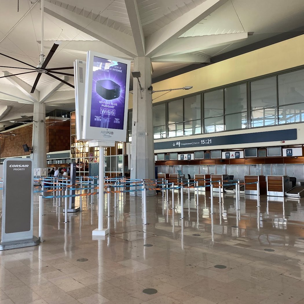 Roland Garros Airport 3