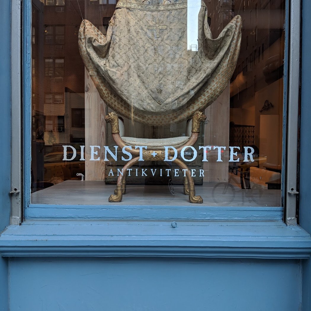 Dienst + Dotter Antikviteter 1