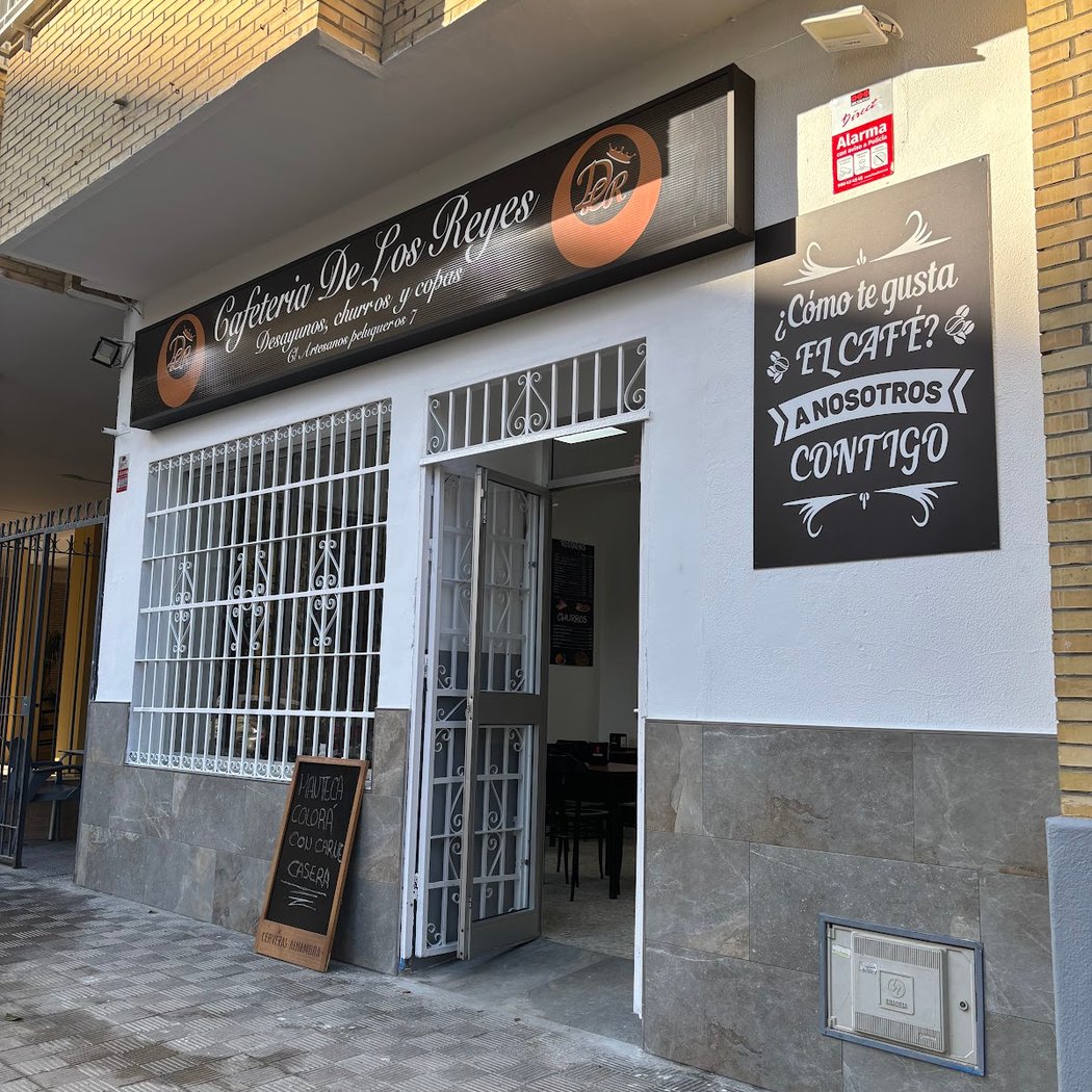 Cafetería y Churrería De Los Reyes 2