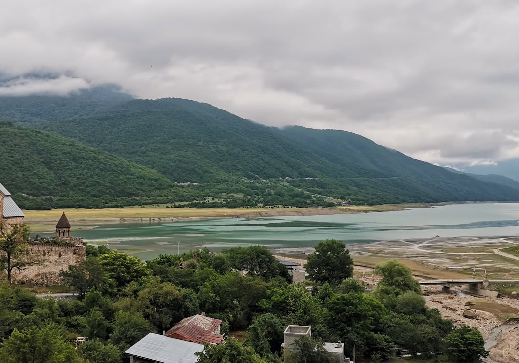 Ananuri 2