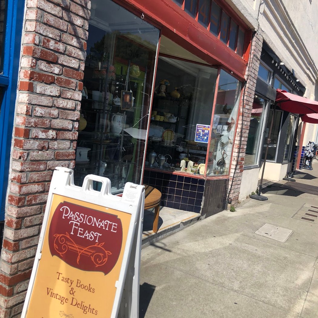 Passionate Feast Vintage & Books 2