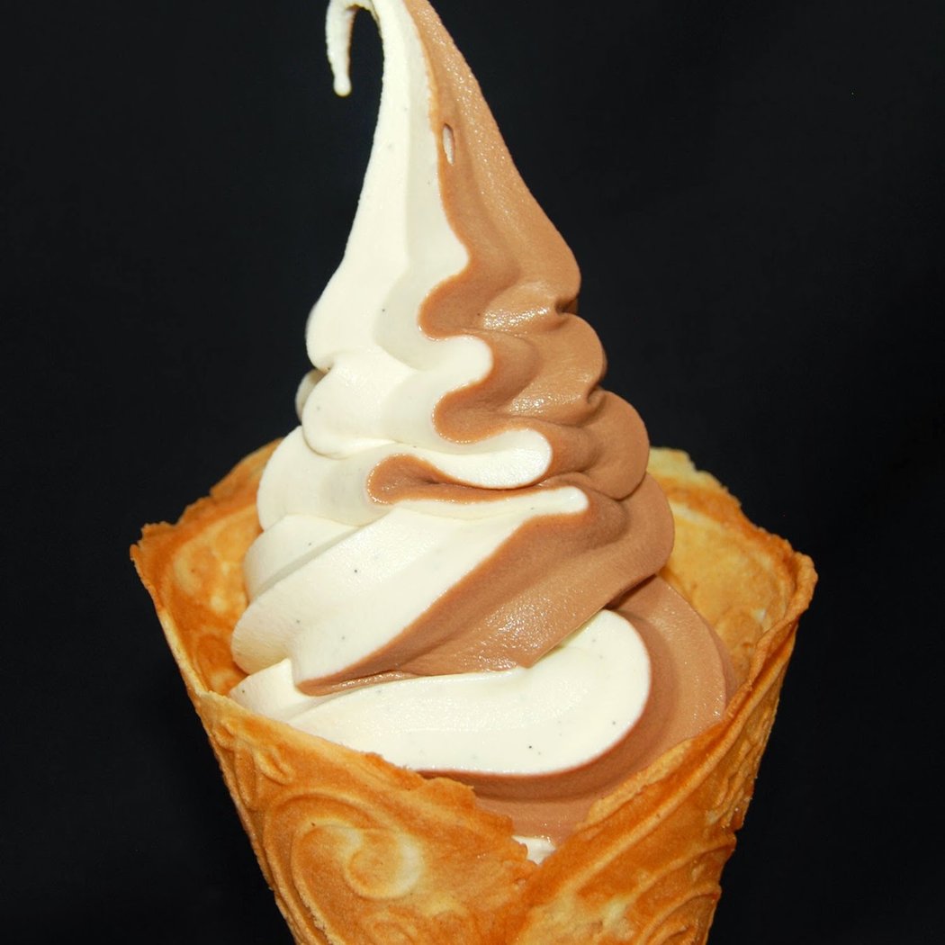 Twirl & Dip Soft Serve Ice Cream Truck 2