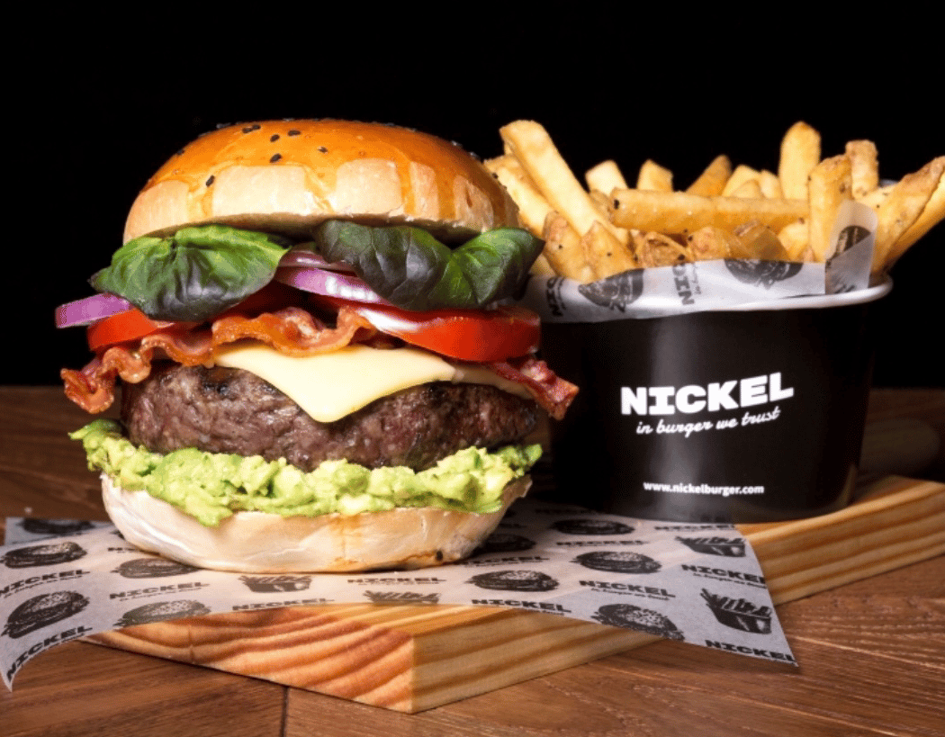 Nickel Burger Arenal 3