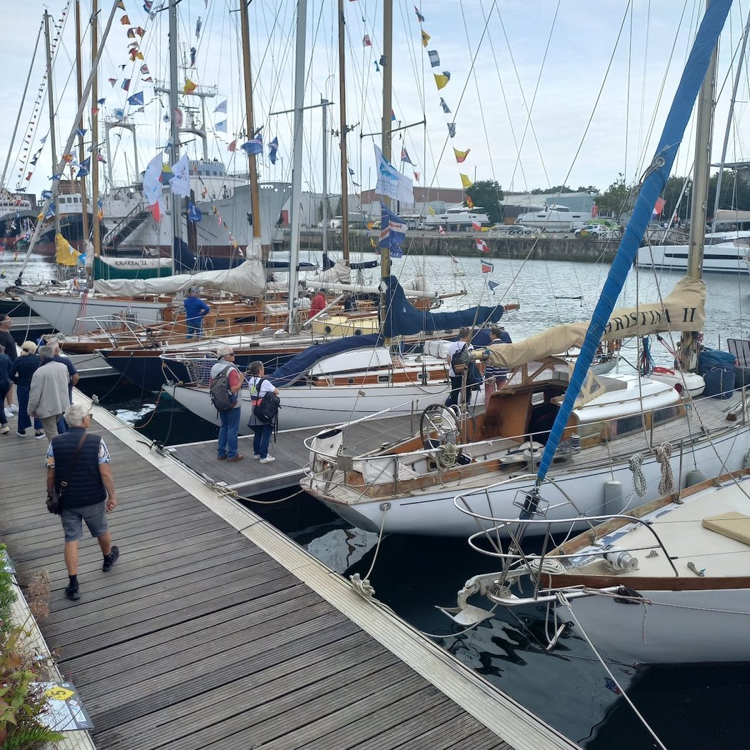 Débat public sur la conciliation des éoliennes et des loisirs en mer 4