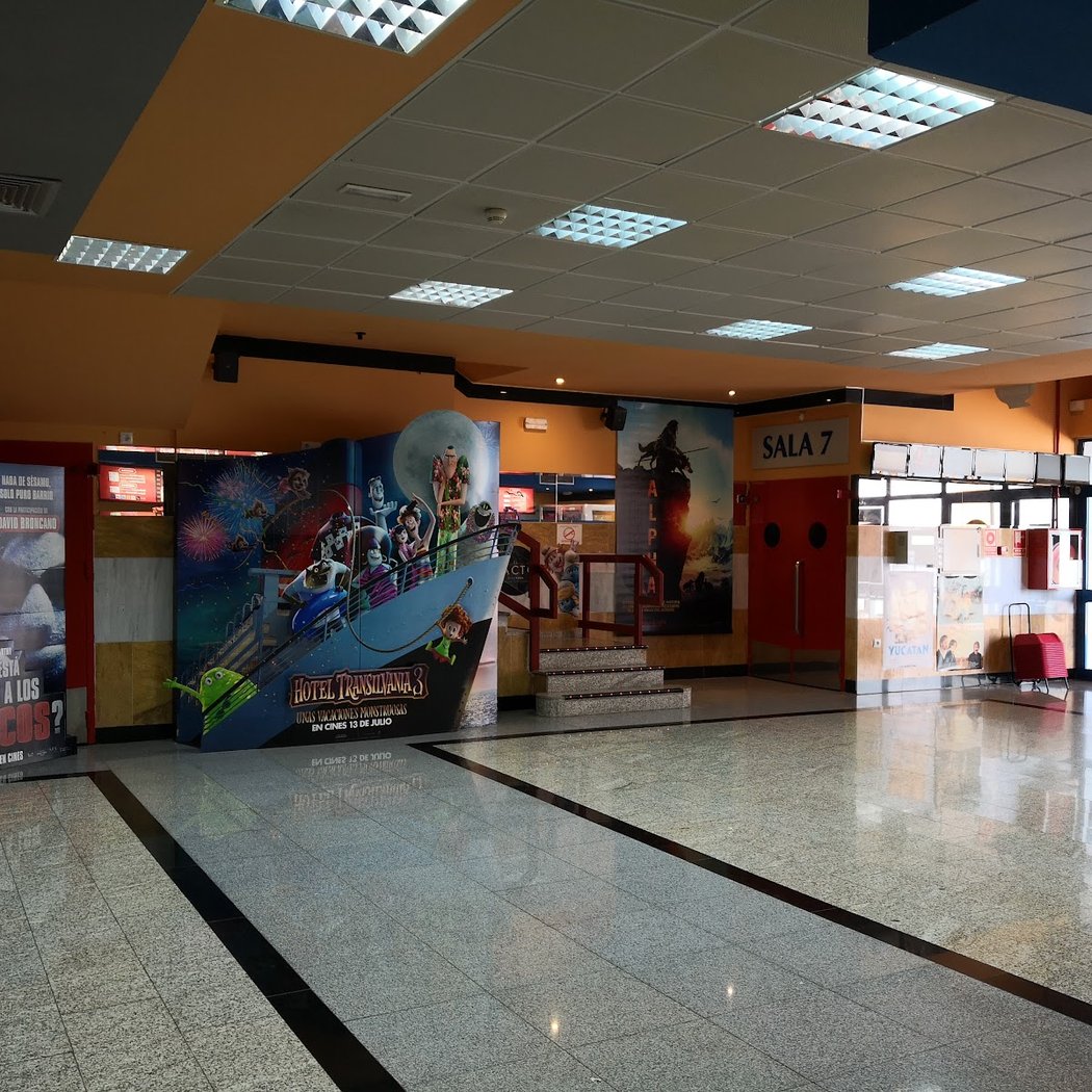 Cines Victoria Rota 2
