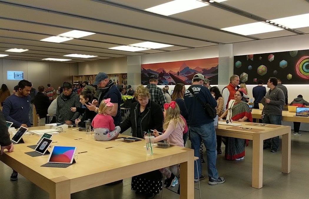 Apple Order Pickup & Genius Bar Support 3