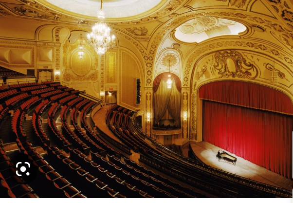 US Tour - SIX on Broadway 3