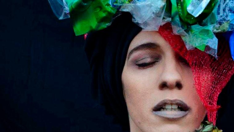 La compañía con Sara Jiménez en compañía