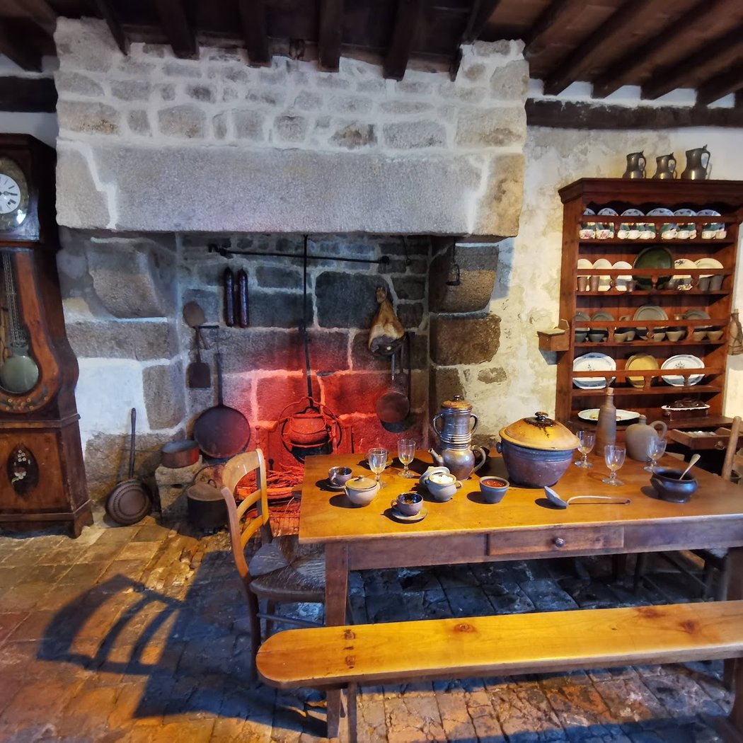 Musée régional de la poterie, Ger 2