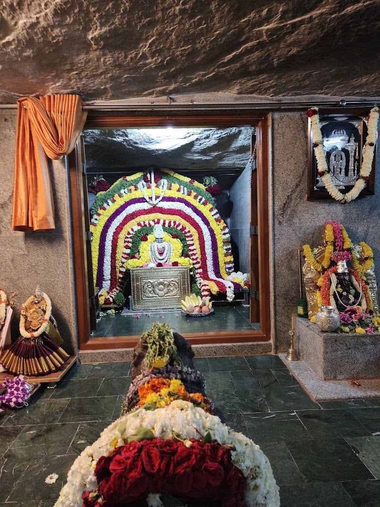 Shri Gavi Ramalingeshwara (Cave) Temple 3