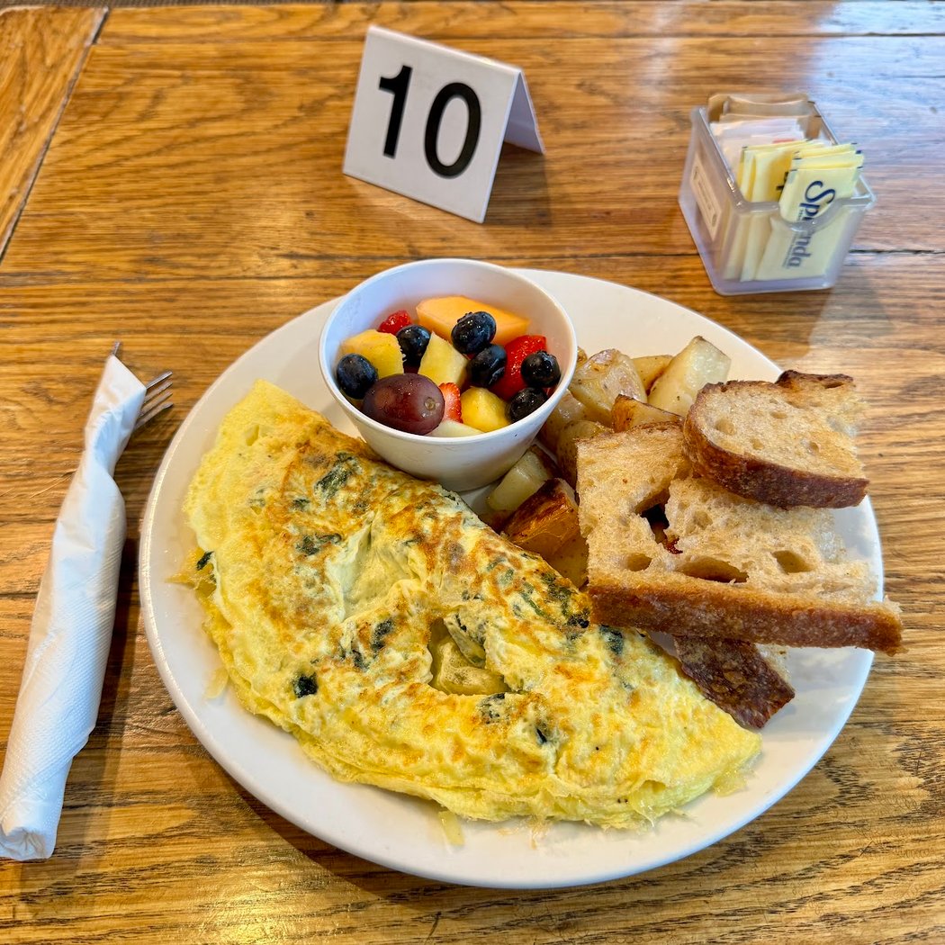 Brioche Bakery & Café 3