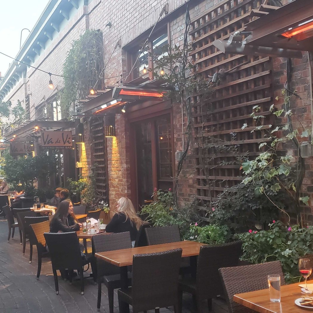 Va de Vi Bistro & Wine Bar 2
