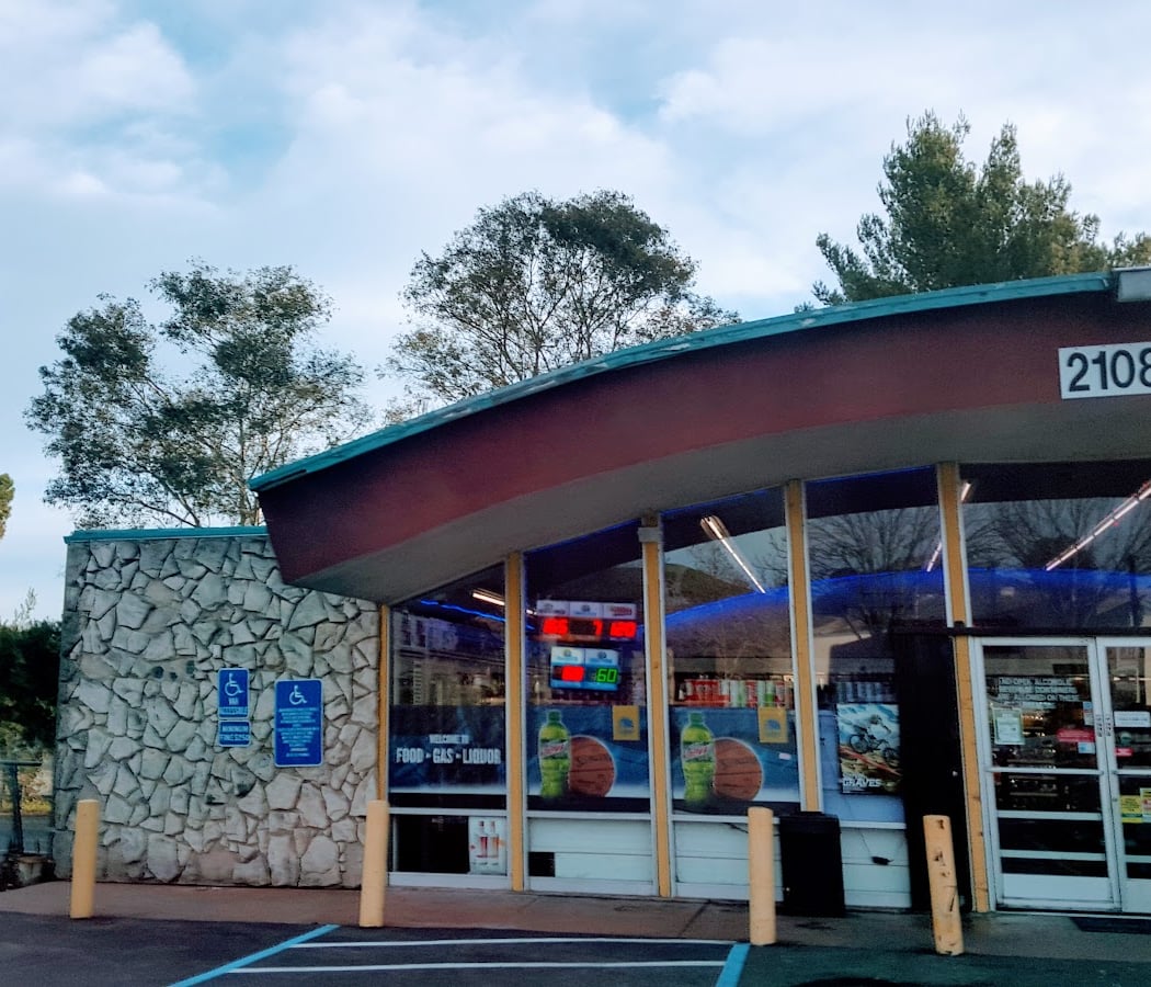 San Ramon Food Gas & Liquor 2