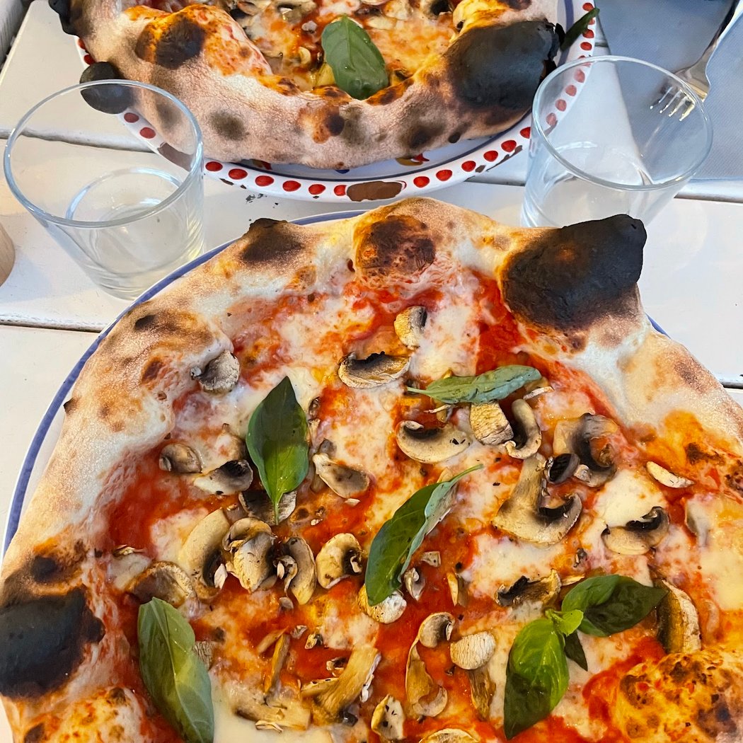 Monica - Le Clan des Mamma, Pizzas & Cocktails - La Baule, Restaurant de plage 3