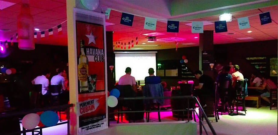 Oliver Pub Marseille 2